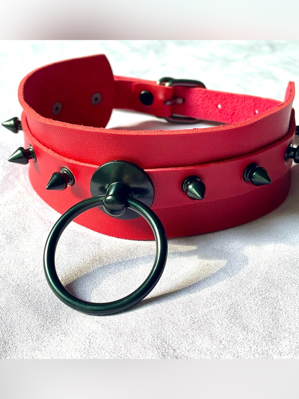 Dolls Kill - Looking Deadly Spike Choker